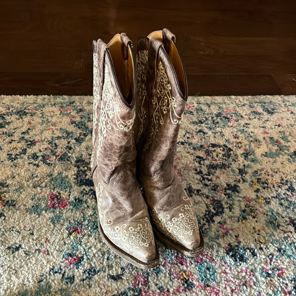 Girls Corral Boots. Size 3.